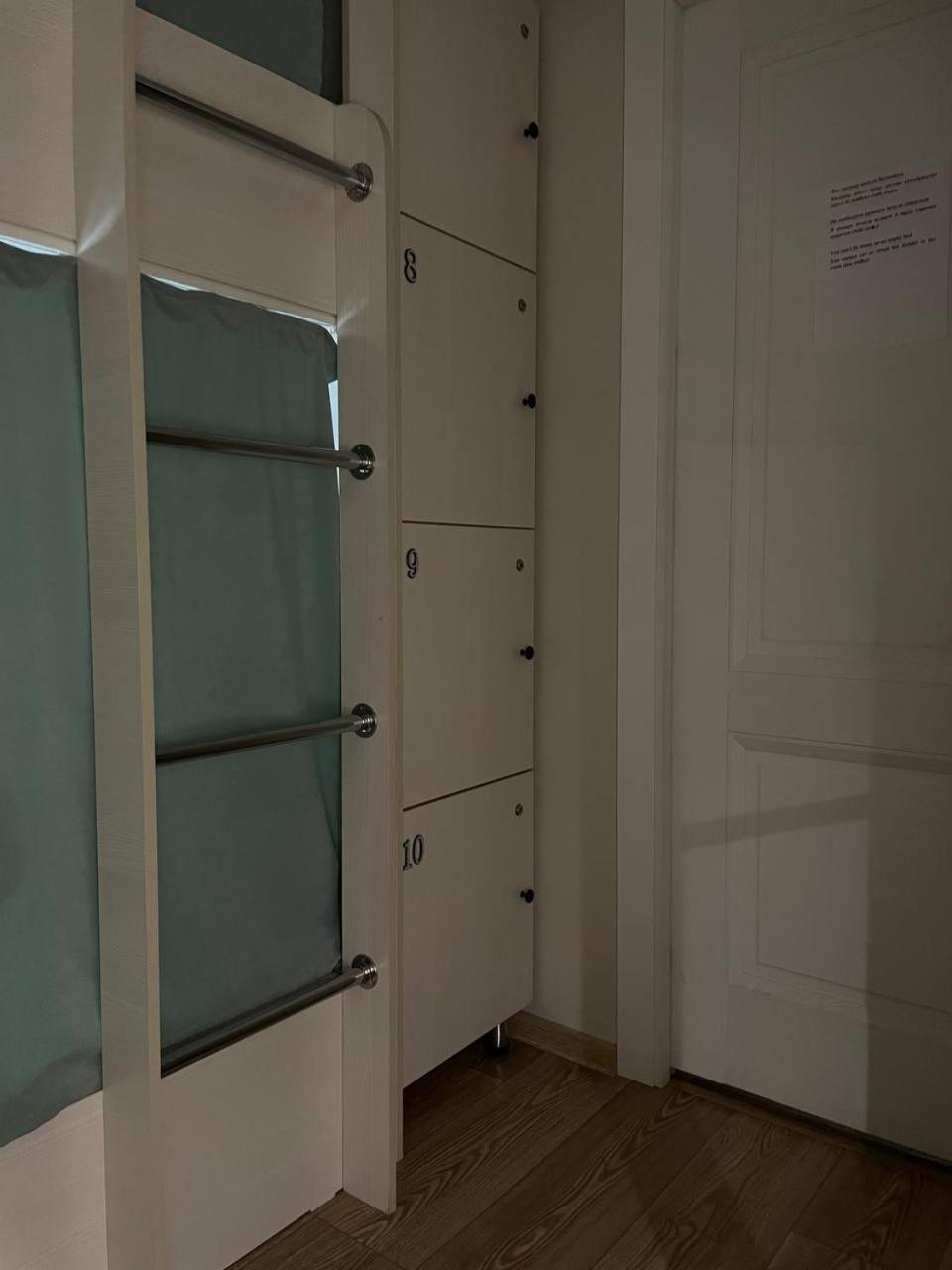 Hostel Nomad Almati Kültér fotó
